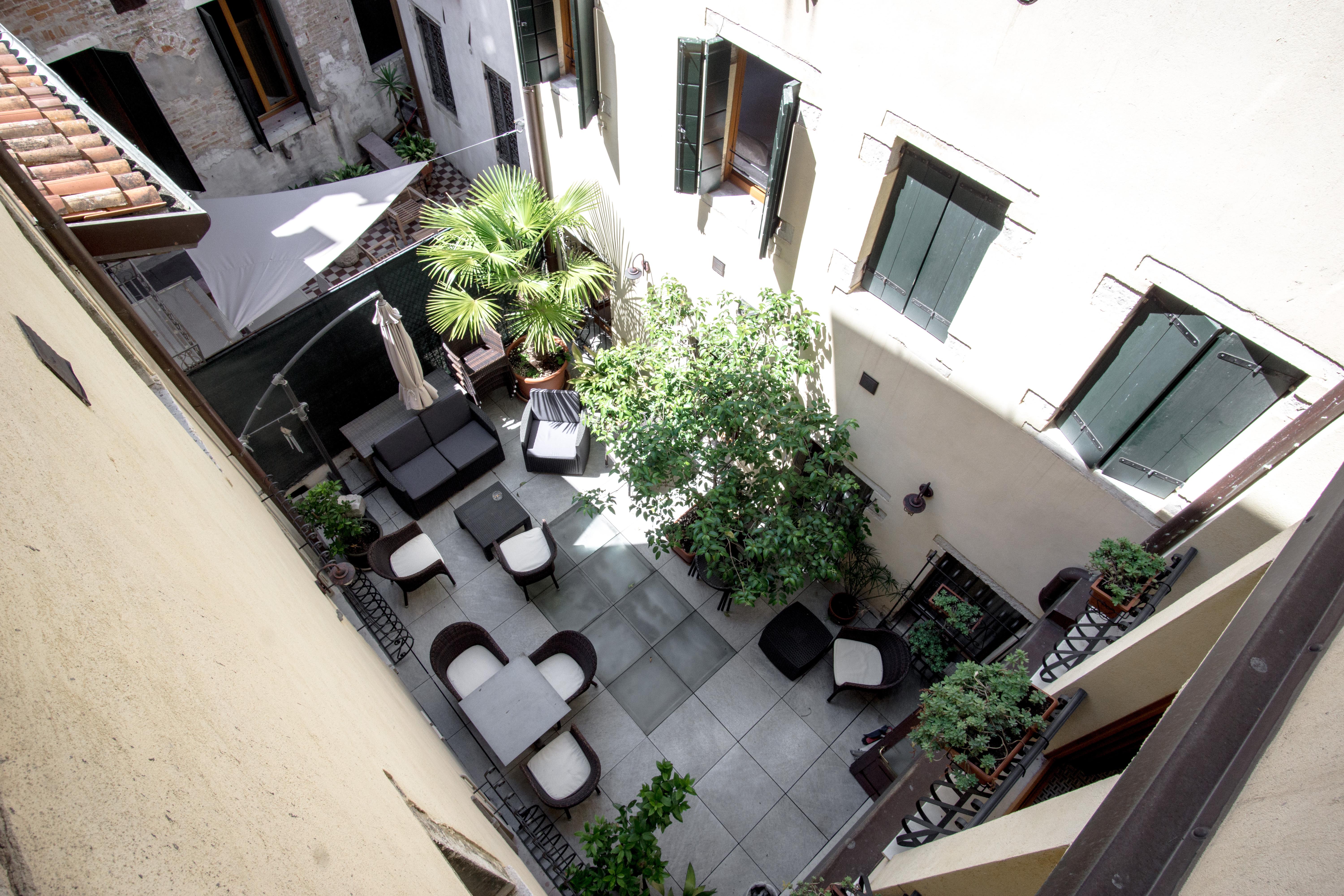 Hotel Antigo Trovatore Venesia Bagian luar foto